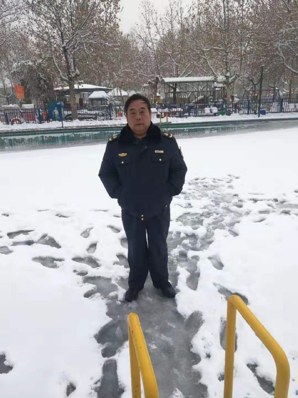 老顽童的第二张照片--石家庄父母相亲团